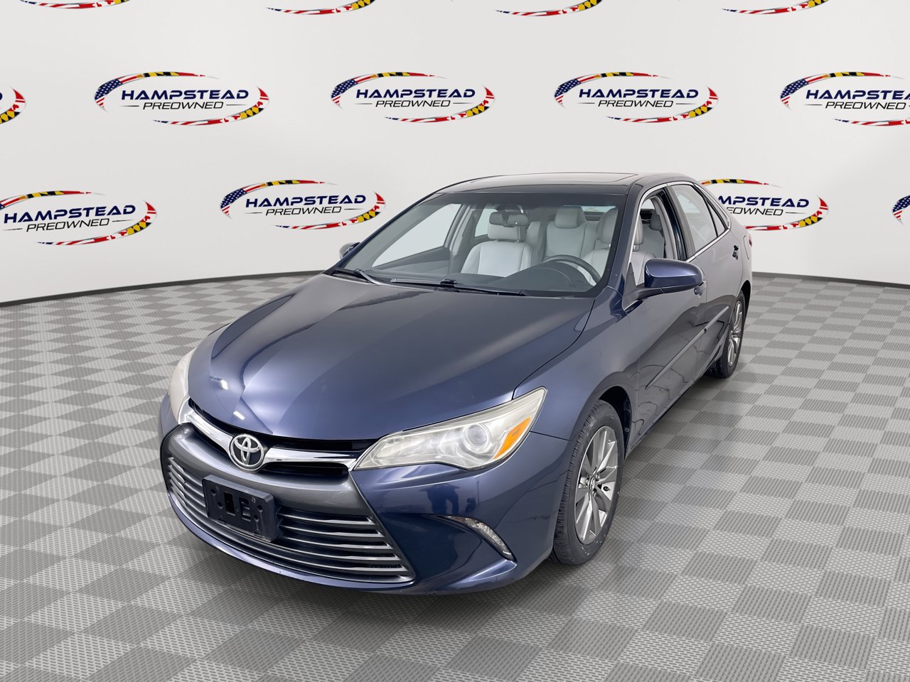 Used 2017 Toyota Camry XLE w/ Moonroof Package FWD image 1