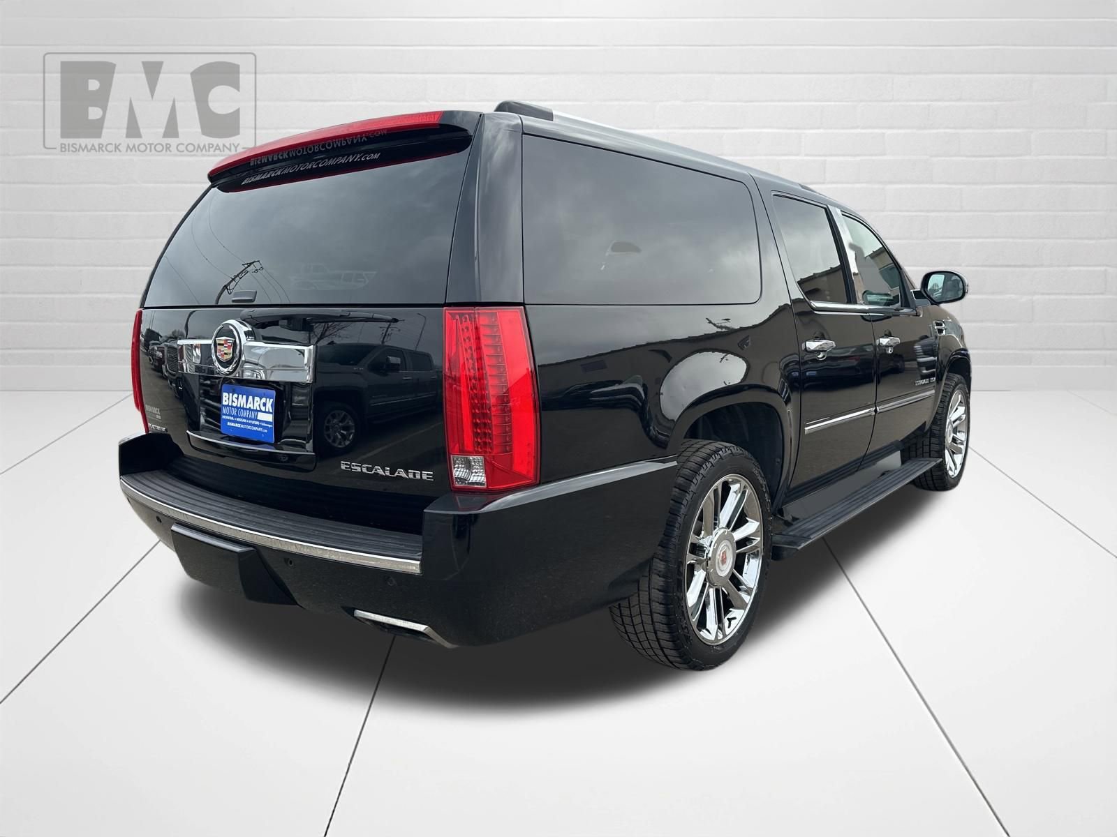 Used 2014 Cadillac Escalade ESV Platinum AWD/4WD image 3