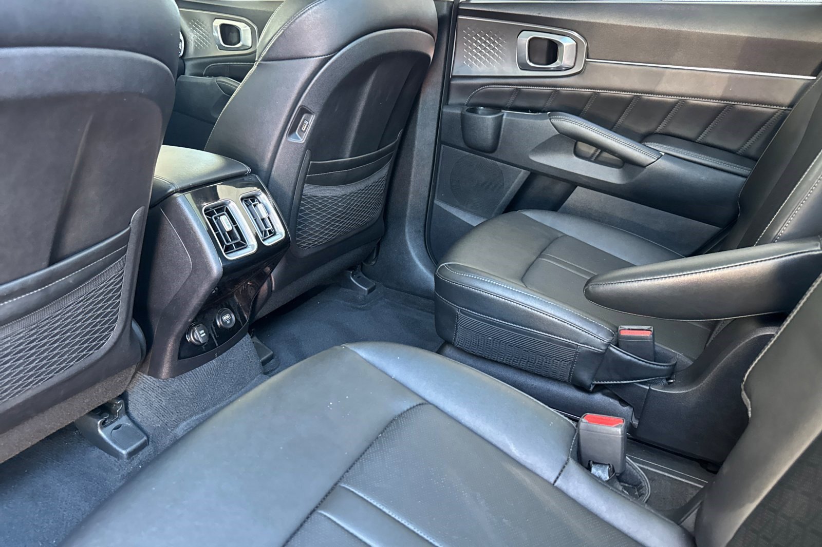 Used 2022 Kia Sorento SX image 27