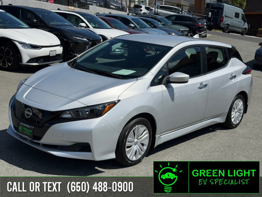 Used 2025 Nissan Leaf S FWD image 1