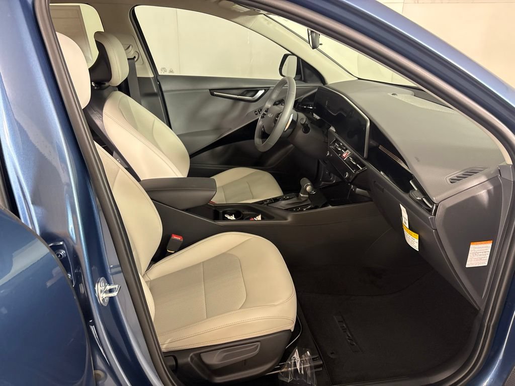New 2026 Kia Niro EX FWD image 16