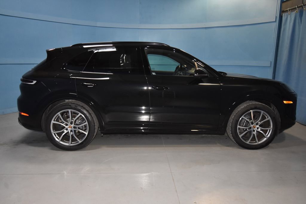 Certified 2025 Porsche Cayenne image 24