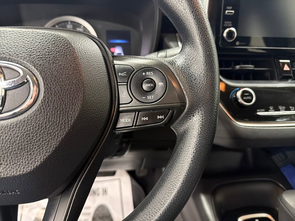 Used 2021 Toyota Corolla LE image 20