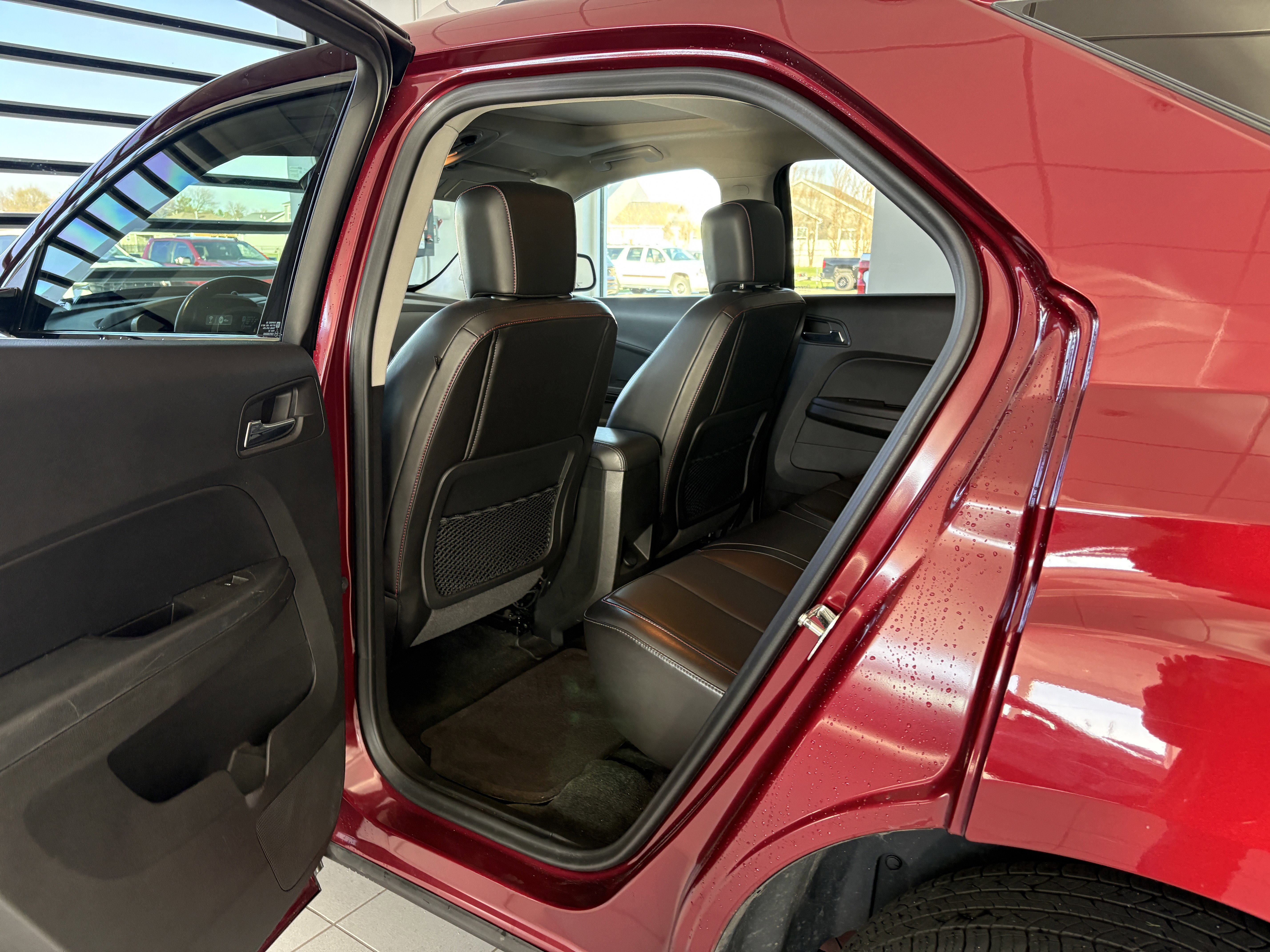 Used 2016 Chevrolet Equinox LTZ w/ Enhanced Convenience Package image 21