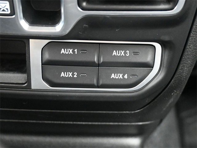 Used 2020 Jeep Wrangler Unlimited Sahara image 30