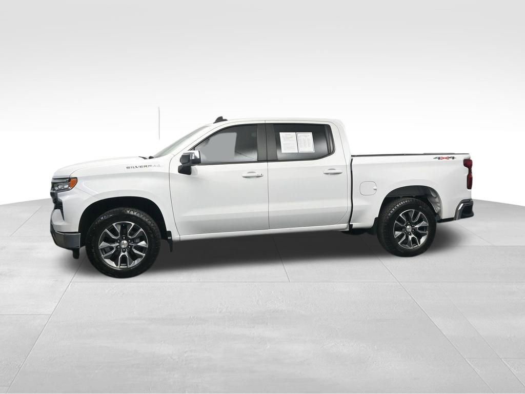 Used 2024 Chevrolet Silverado 1500 LT AWD/4WD image 2