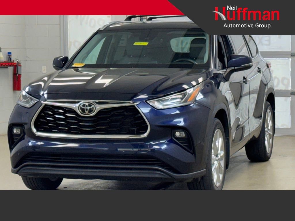 Used 2022 Toyota Highlander Limited AWD/4WD image 3