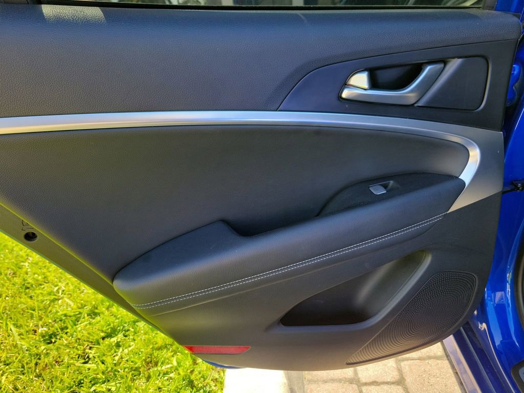 Used 2020 Genesis G70 2.0T image 11