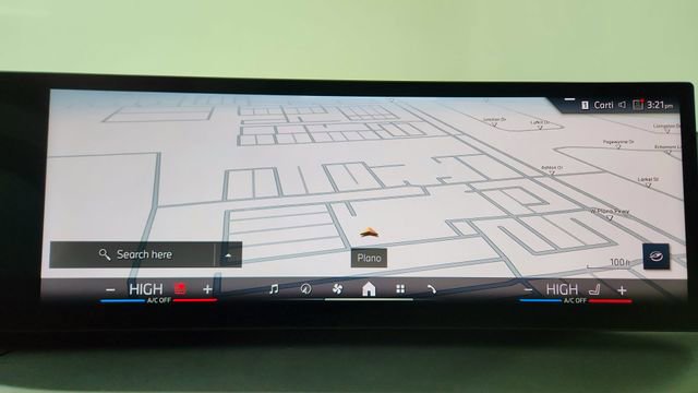 Used 2025 BMW 230i xDrive Coupe w/ Premium Package image 40