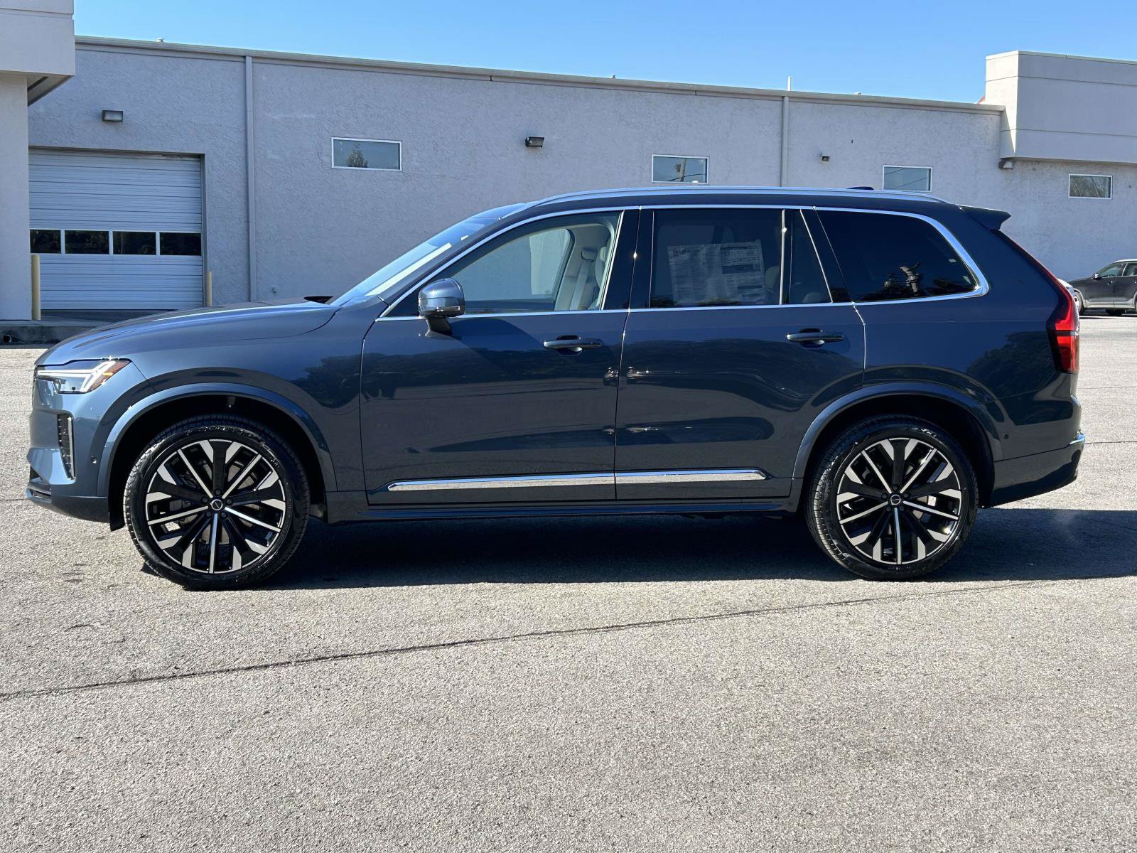New 2026 Volvo XC90 B6 Ultra w/ Protection Package Premier AWD/4WD image 6