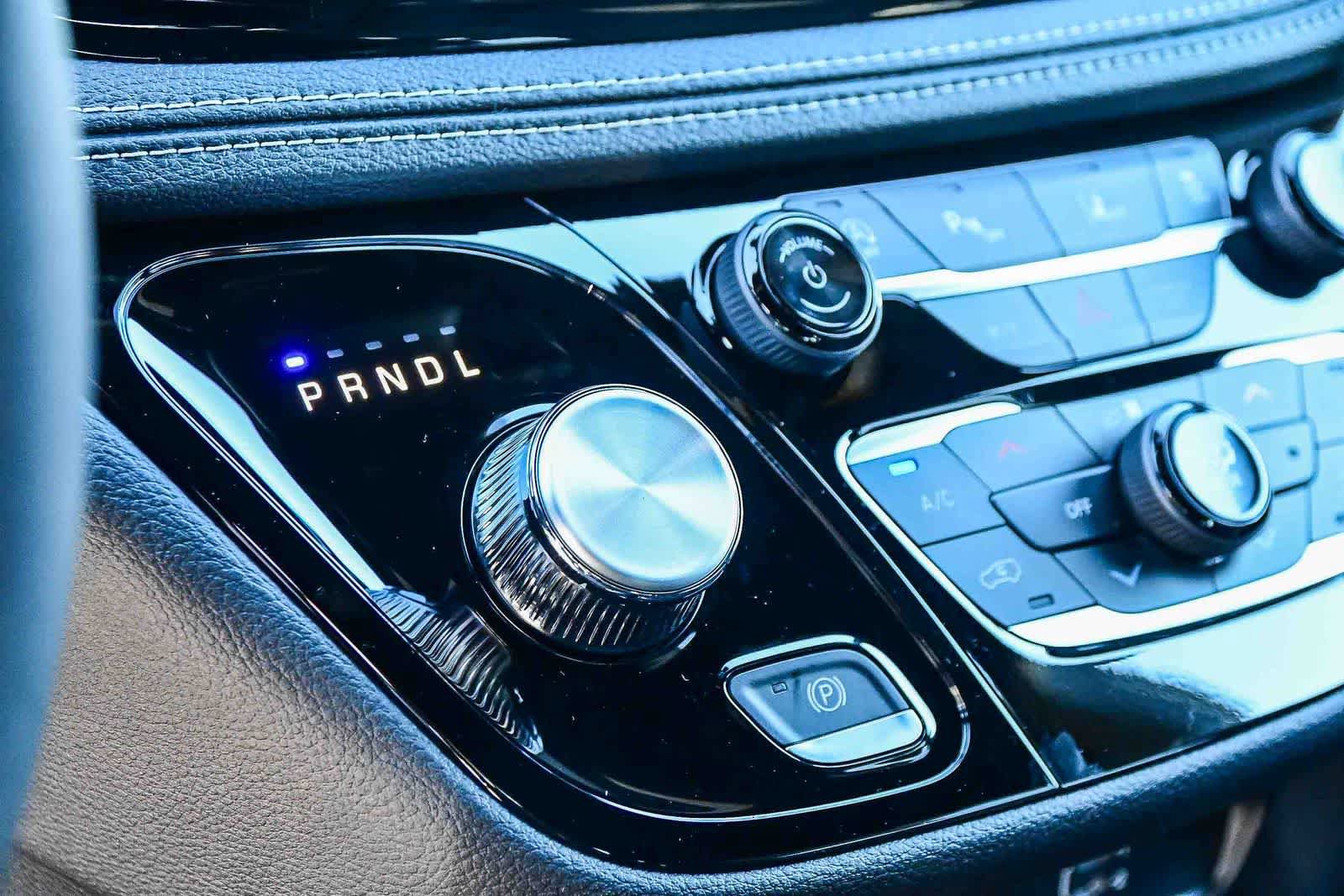 New 2026 Chrysler Pacifica Select image 21