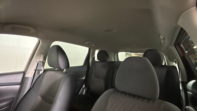 Used 2020 Nissan Rogue S FWD image 12