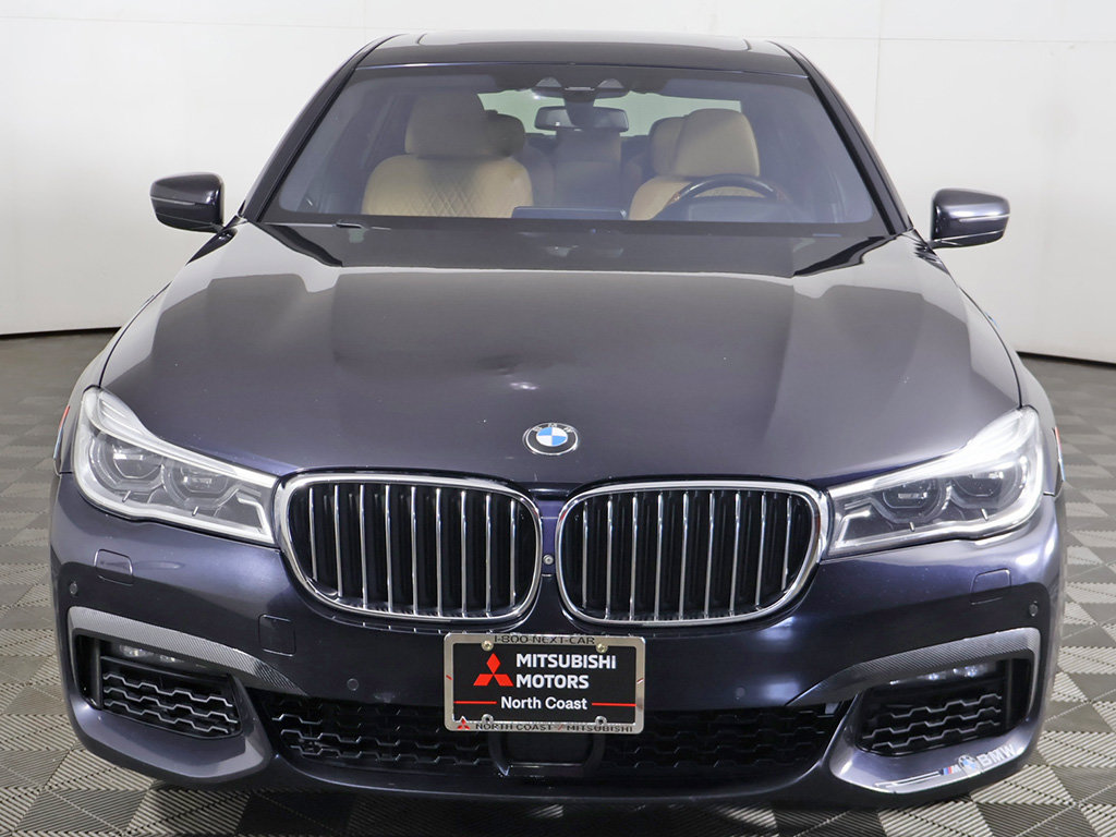 Used 2019 BMW 750i xDrive AWD/4WD image 16