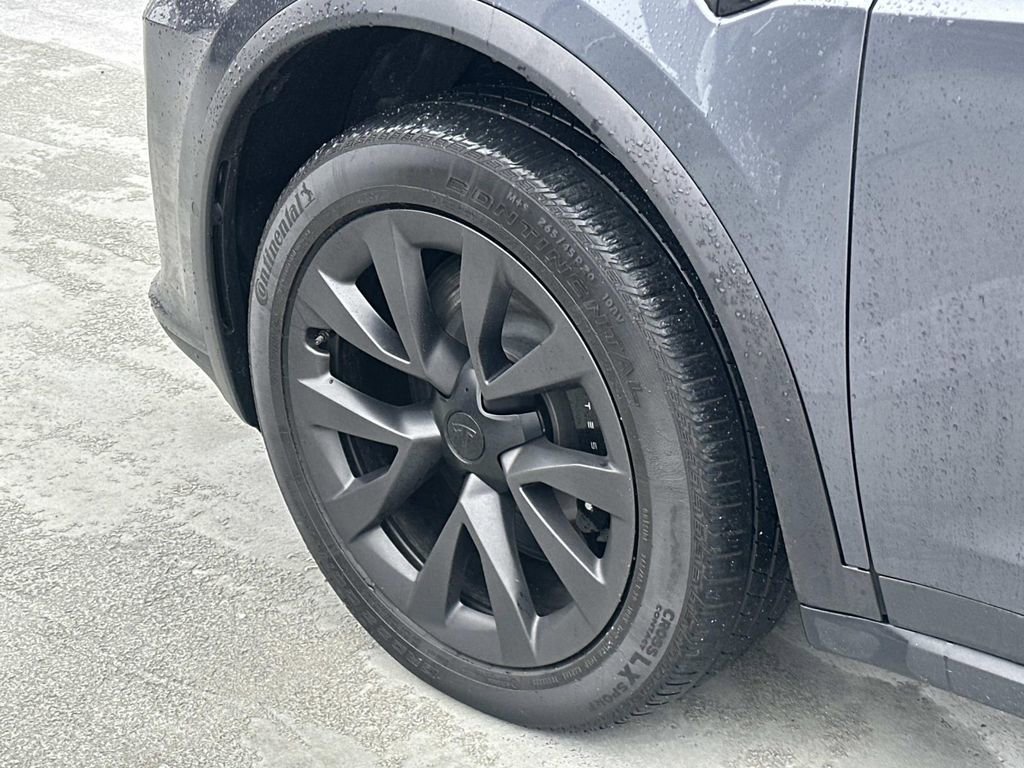 Used 2023 Tesla Model X image 30