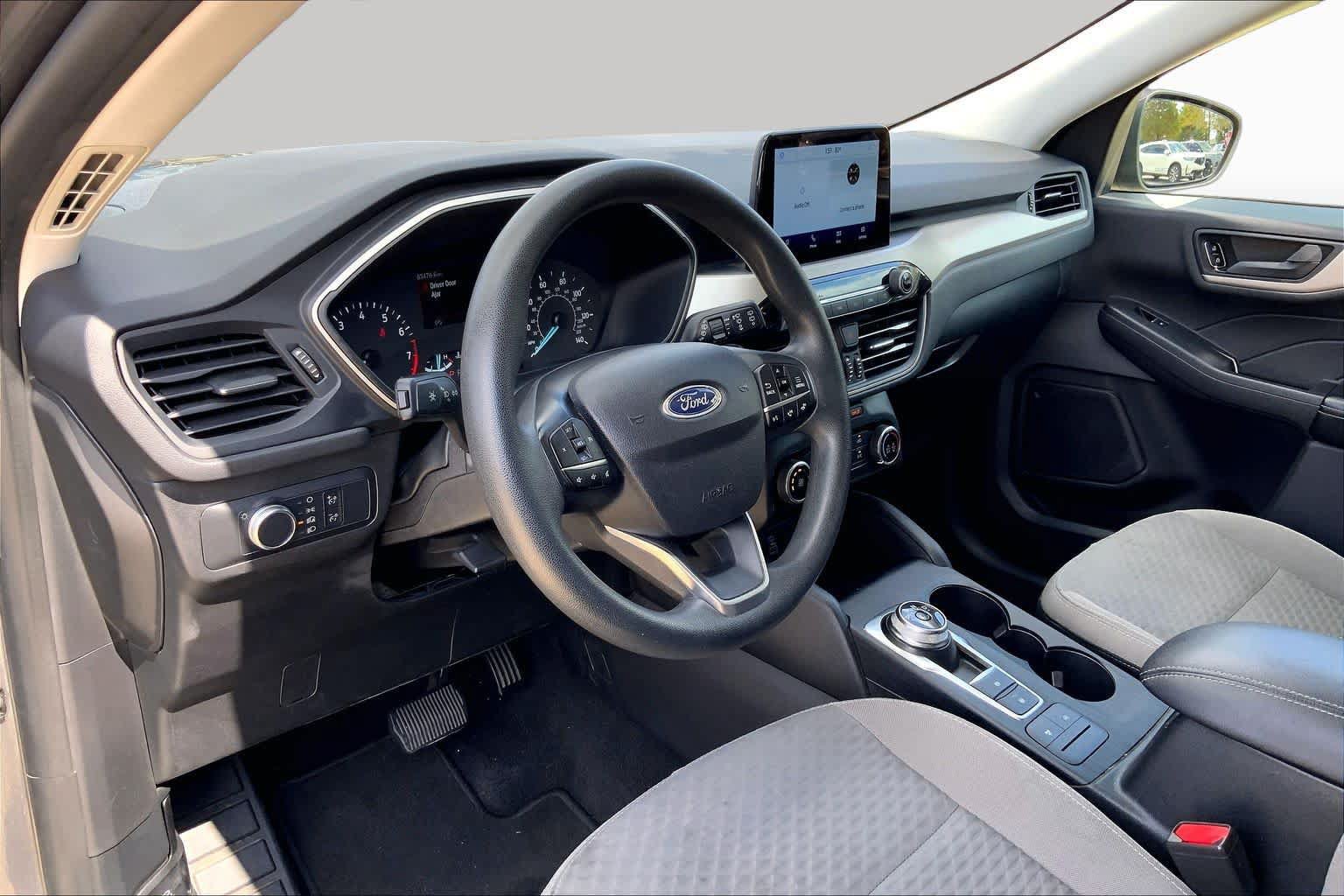 Used 2022 Ford Escape SE FWD image 17