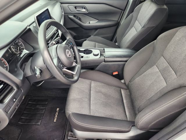 Used 2024 Nissan Rogue SV image 9