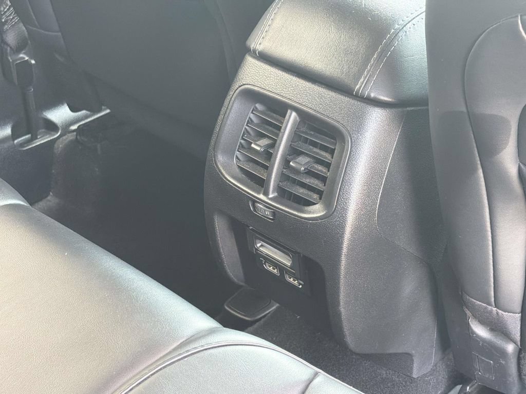 Used 2020 Jeep Cherokee Latitude Plus w/ Cold Weather Group AWD/4WD image 25