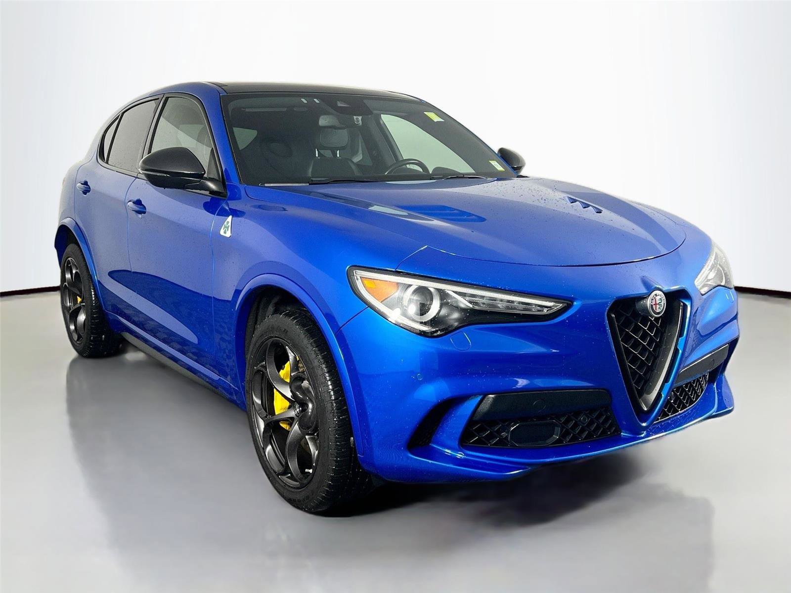 Used 2020 Alfa Romeo Stelvio Quadrifoglio w/ Nero Edizone Quadrifoglio AWD/4WD image 8