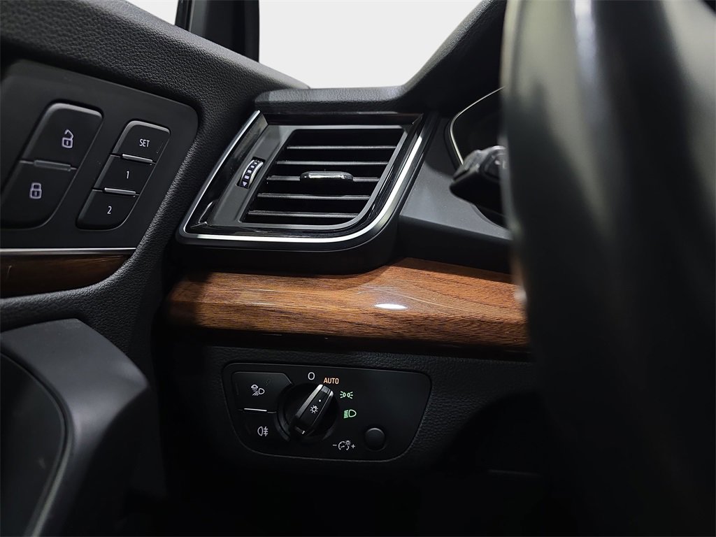 Used 2021 Audi Q5 2.0T Premium Plus w/ Premium Plus Package image 28