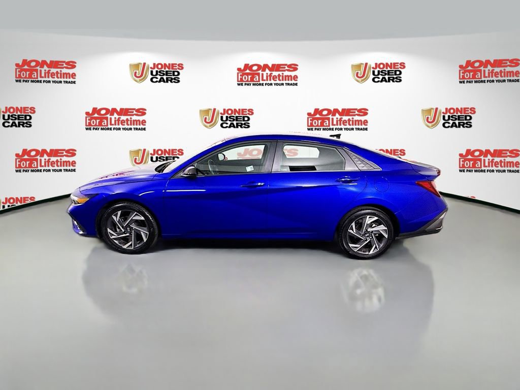 Certified 2025 Hyundai Elantra Sport FWD image 13