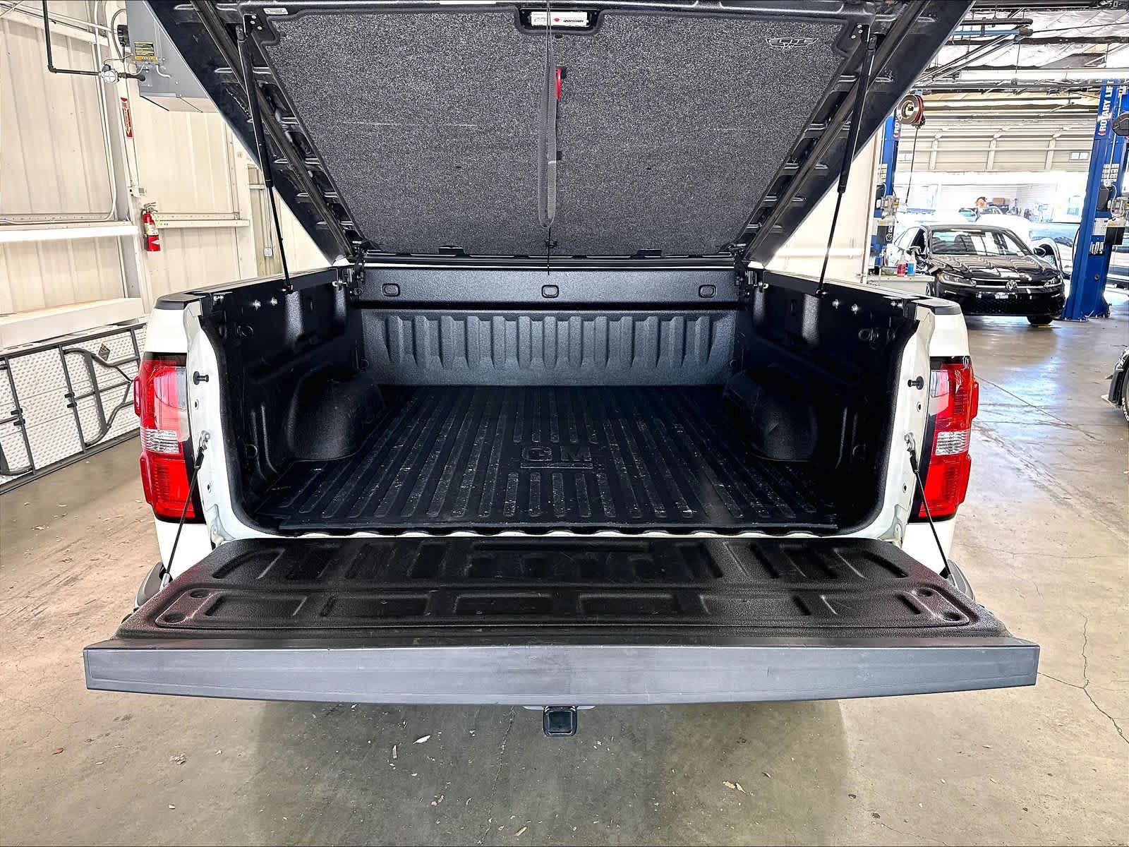 Used 2014 GMC Sierra 1500 SLT w/ SLT Crew Cab Value Package AWD/4WD image 10