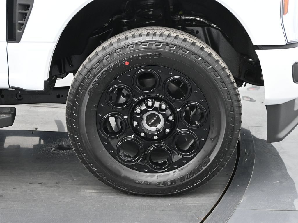 New 2026 Ford F350 XLT w/ XLT Premium Package AWD/4WD image 23