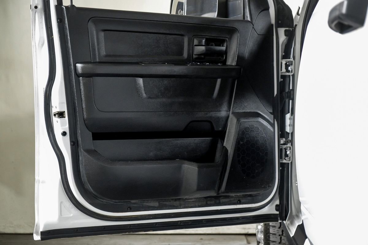 Used 2020 RAM 2500 Tradesman w/ Chrome Appearance Group image 31