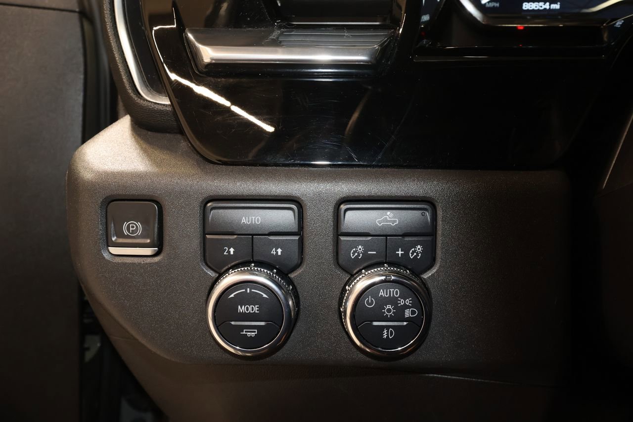 Used 2023 GMC Sierra 1500 Elevation AWD/4WD image 11
