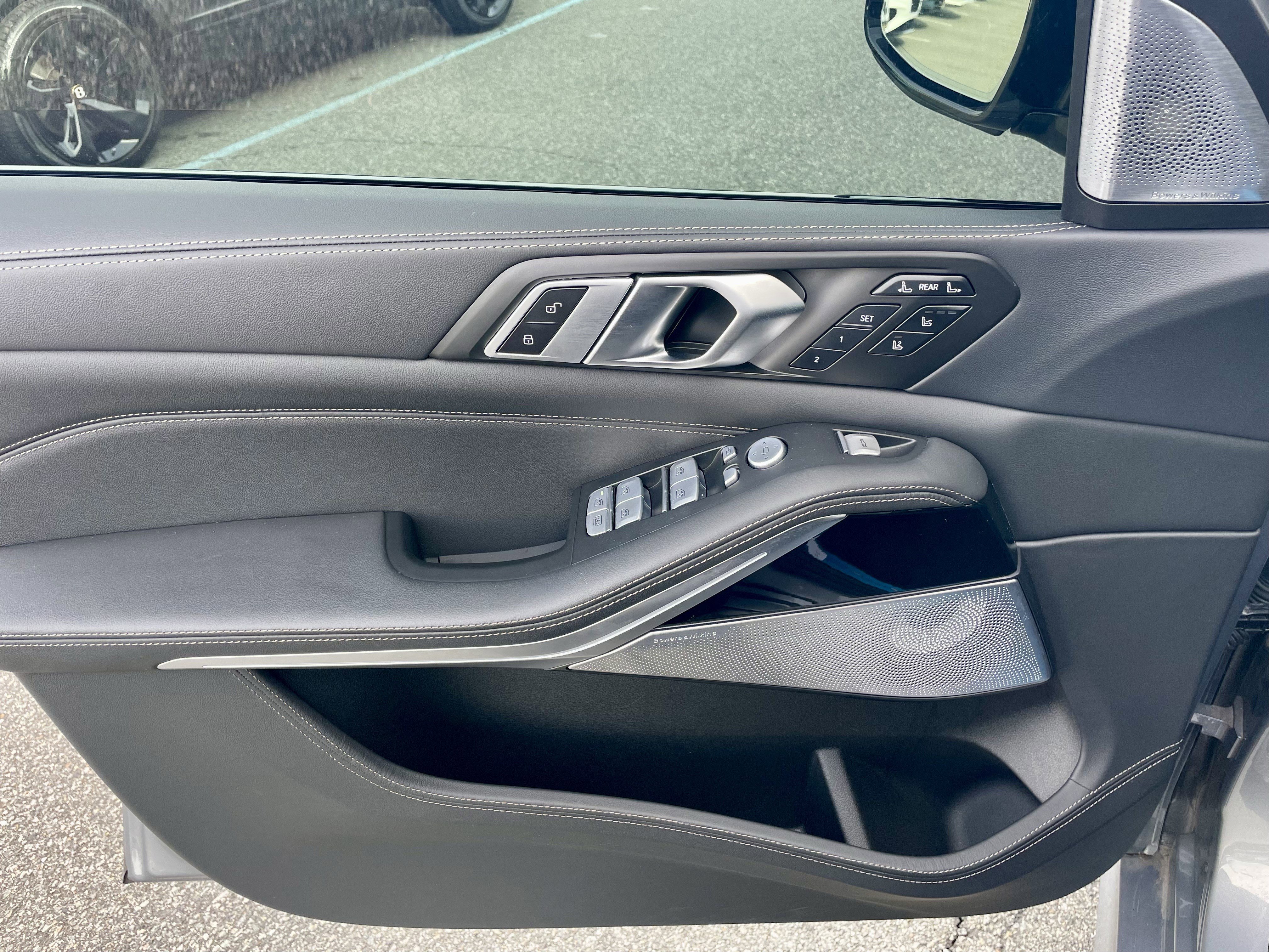 Used 2025 BMW ALPINA XB7 image 12