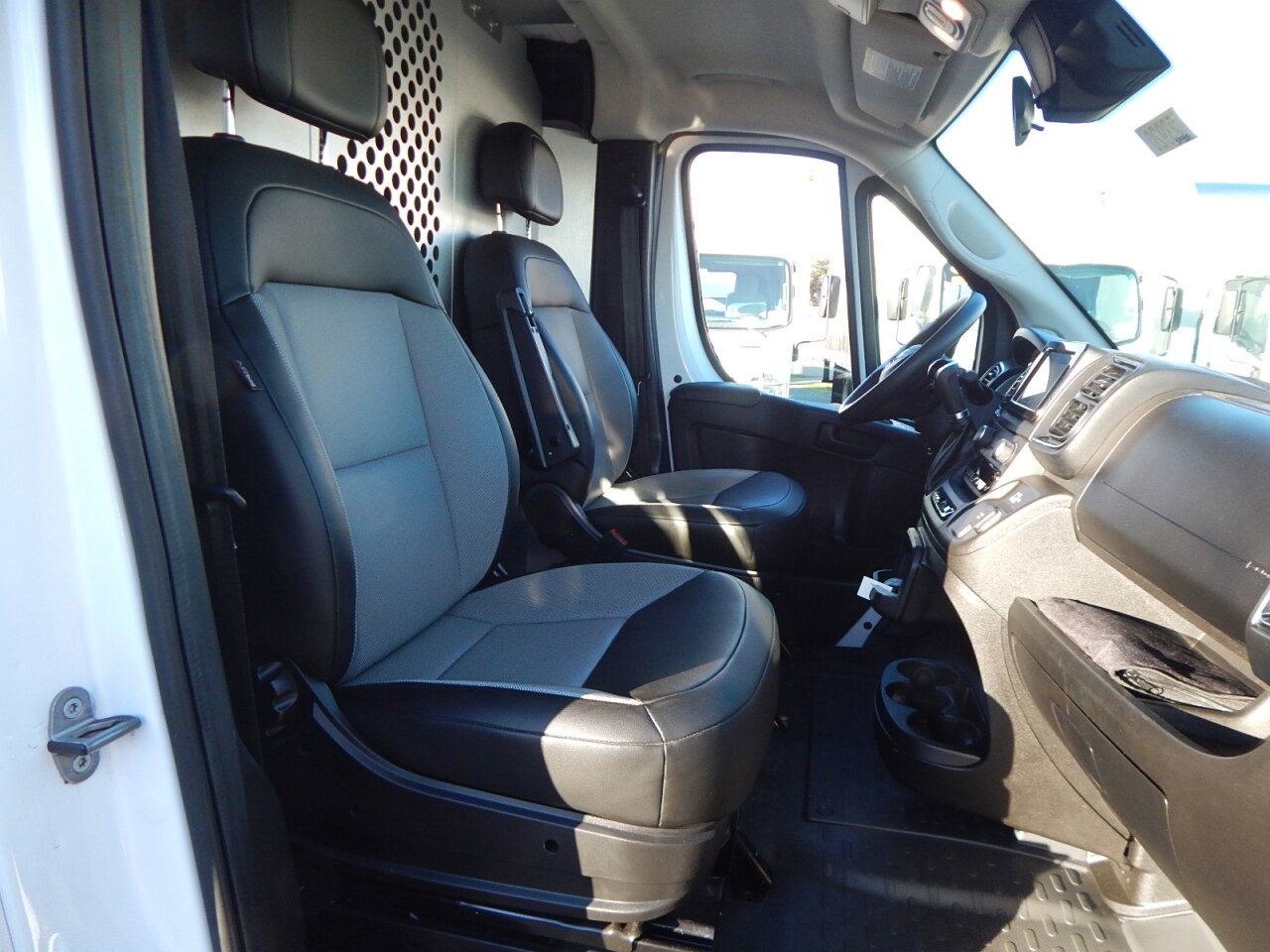 Used 2023 RAM ProMaster 2500 image 20