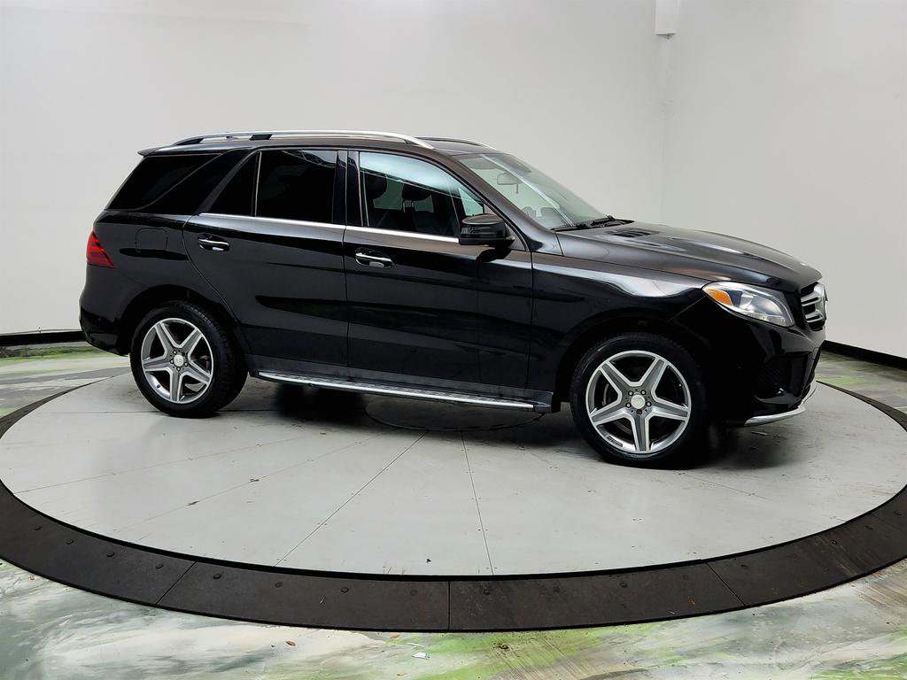 Used 2016 Mercedes-Benz GLE 400 4MATIC w/ Parking Assist Package image 4