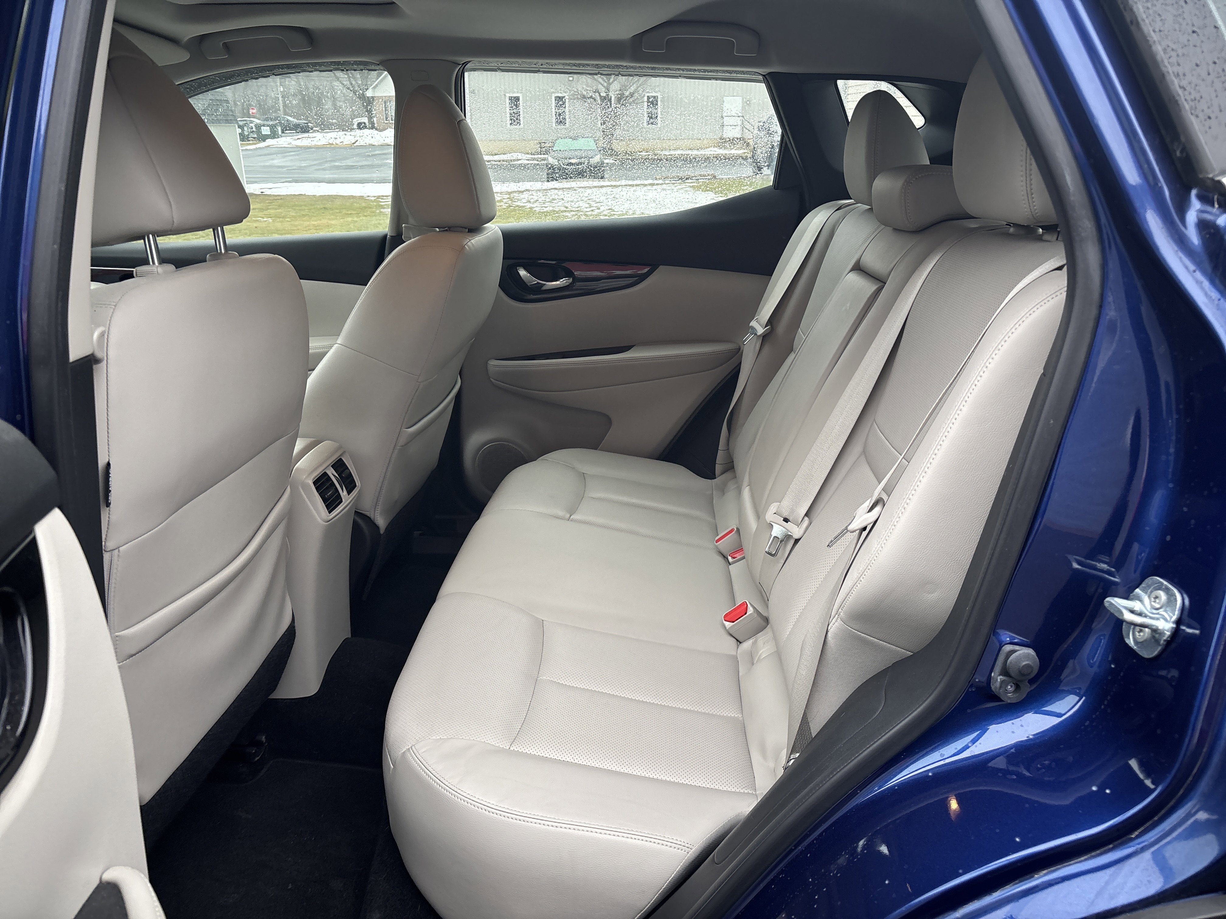 Used 2018 Nissan Rogue Sport SL w/ SL Premium Package image 14