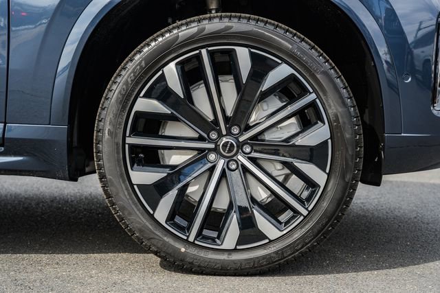 New 2026 Volvo XC90 T8 Plus w/ Protection Package Premier AWD/4WD image 17