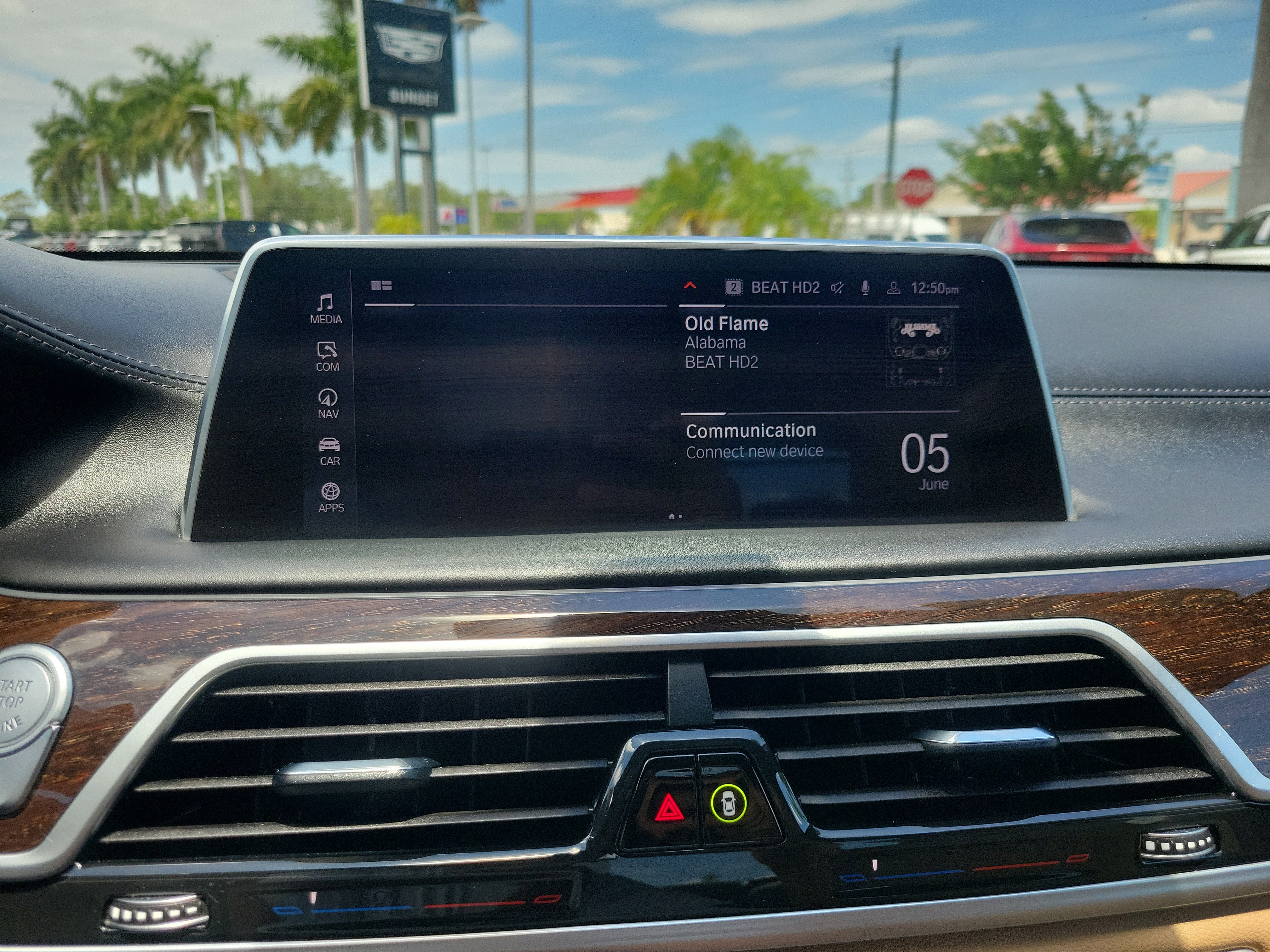 Used 2022 BMW 750Li xDrive AWD/4WD image 23
