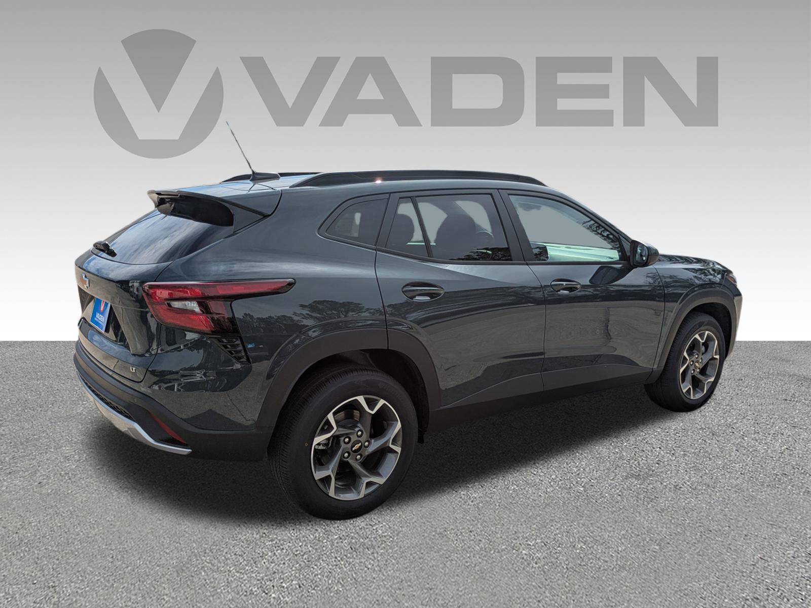 New 2026 Chevrolet Trax LT w/ Driver Confidence Package FWD image 24