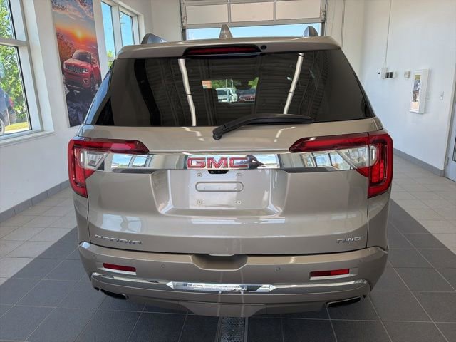 Used 2022 GMC Acadia Denali w/ Denali Ultimate Package AWD/4WD image 8