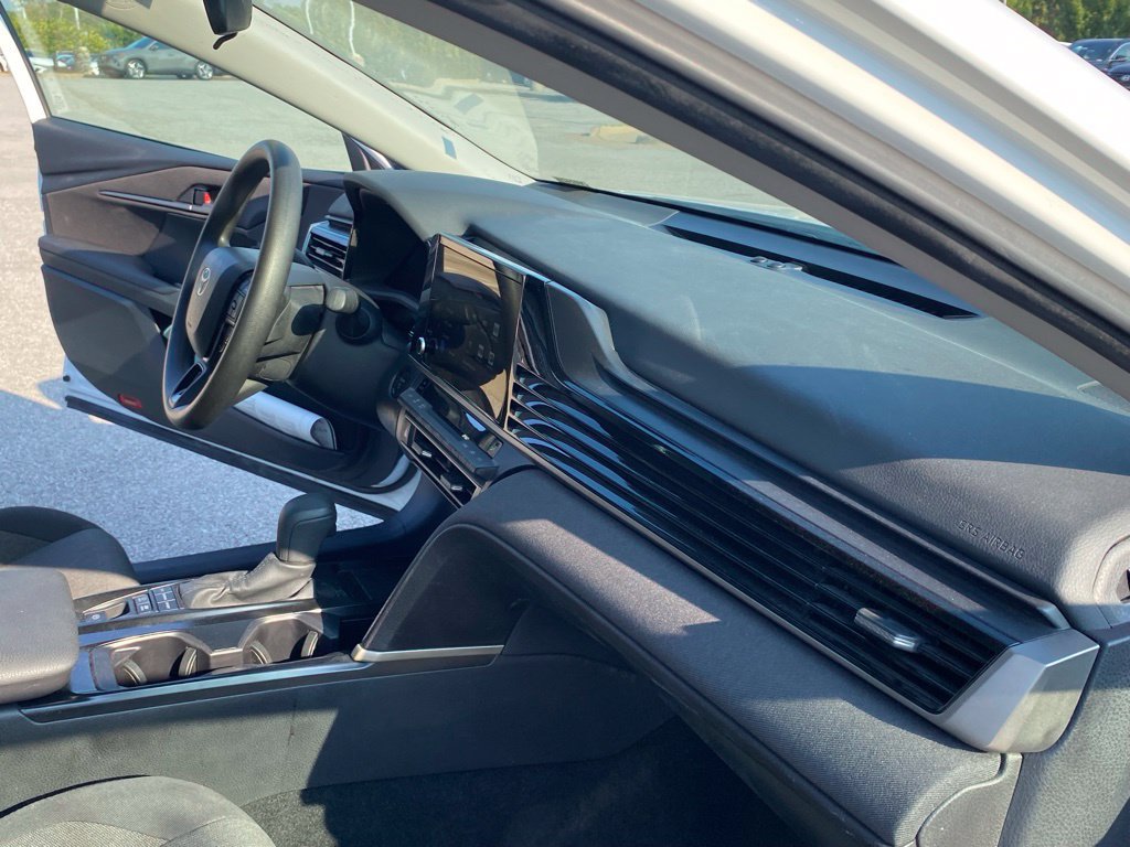 Used 2025 Toyota Camry LE FWD image 30