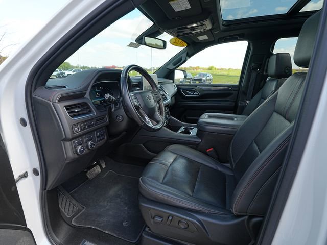 Used 2022 Chevrolet Suburban RST w/ Luxury Package AWD/4WD image 16