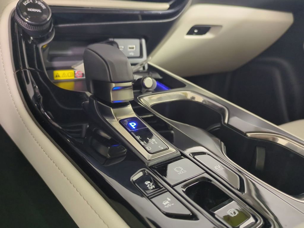 Used 2025 Lexus NX 350h AWD w/ Accessory Package (K3) image 22