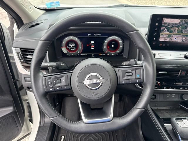 Used 2024 Nissan Rogue Platinum AWD/4WD image 21