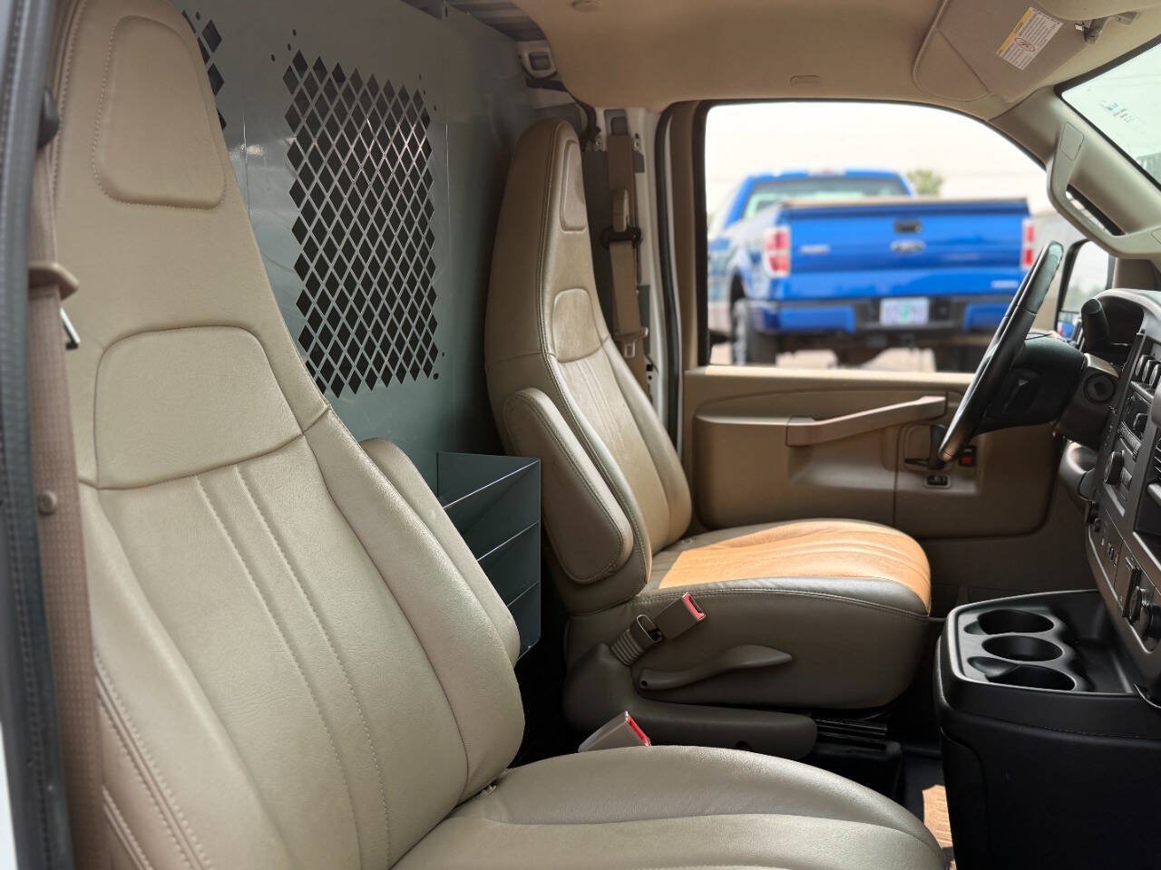 Used 2020 Chevrolet Express 2500 w/ Communications Package RWD image 5