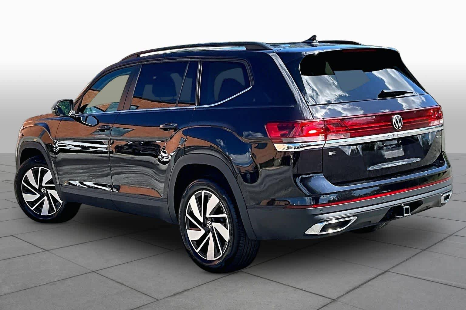 Used 2026 Volkswagen Atlas SE AWD/4WD image 12