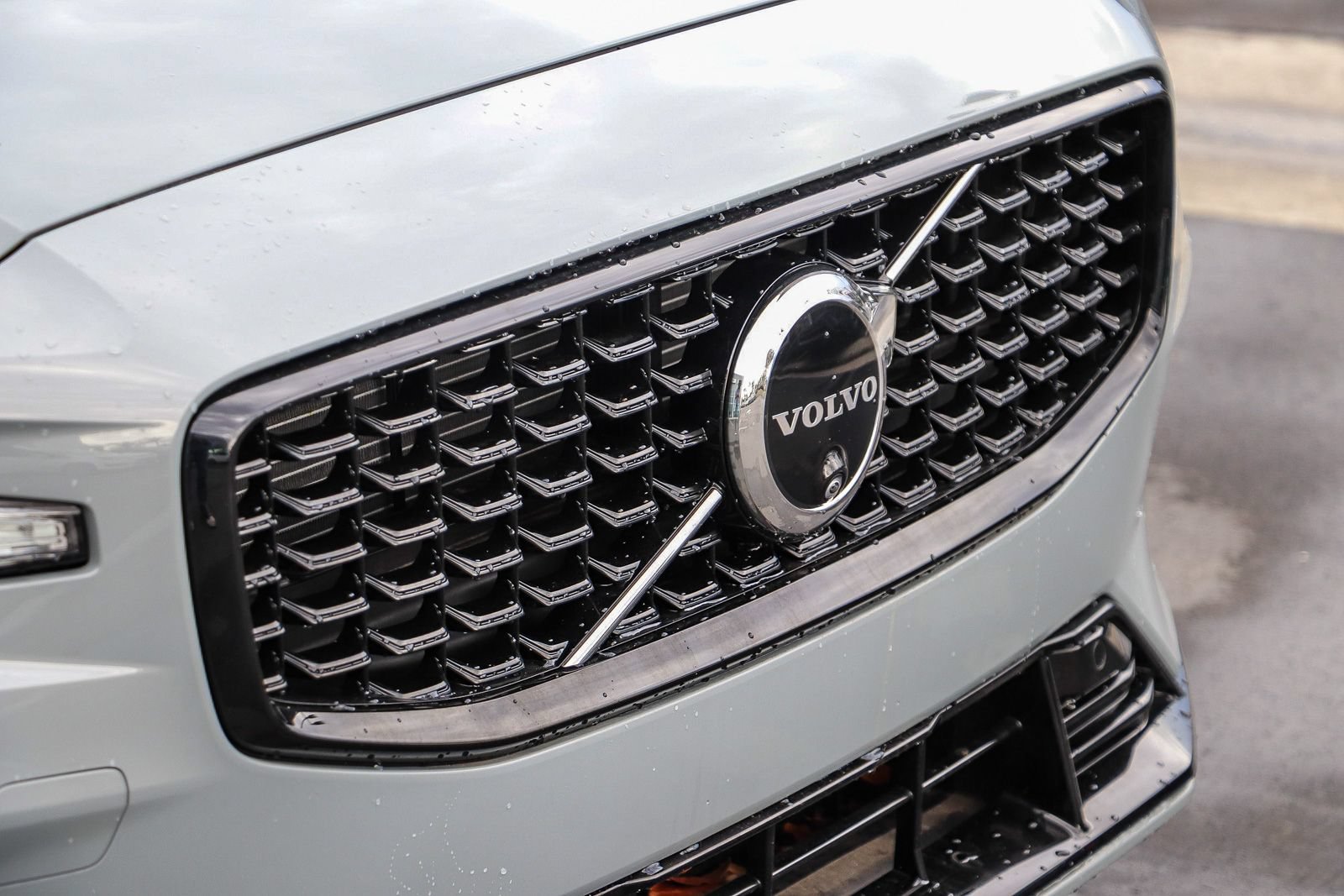 Used 2025 Volvo S60 B5 Plus AWD/4WD image 5