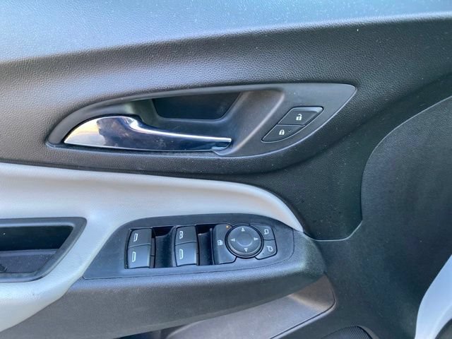 Used 2019 Chevrolet Equinox LS FWD image 23