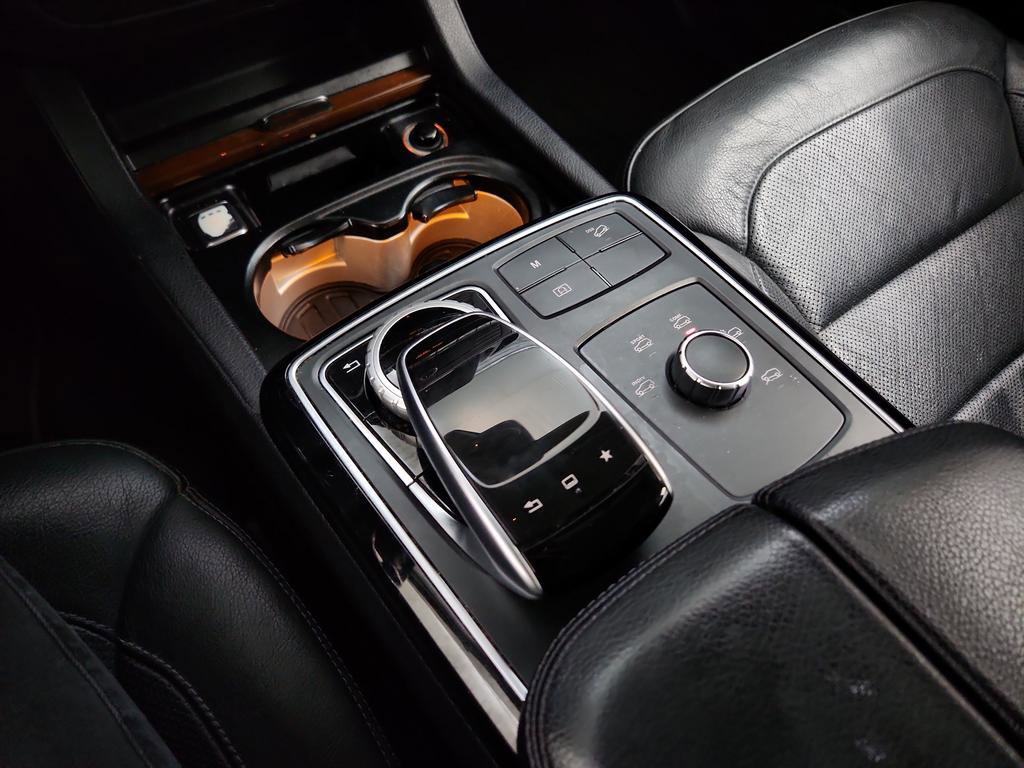 Used 2016 Mercedes-Benz GLE 400 4MATIC w/ Driver Assistance Package image 18