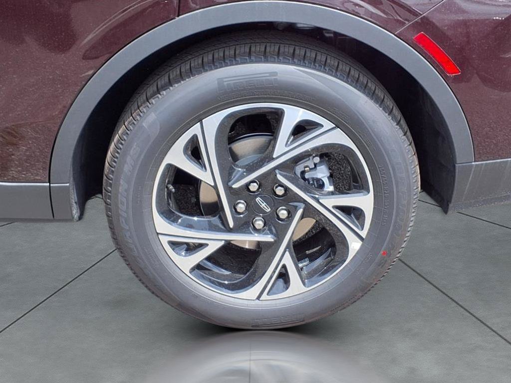 New 2025 Lincoln Nautilus Premier w/ Equipment Group 102A AWD/4WD image 12