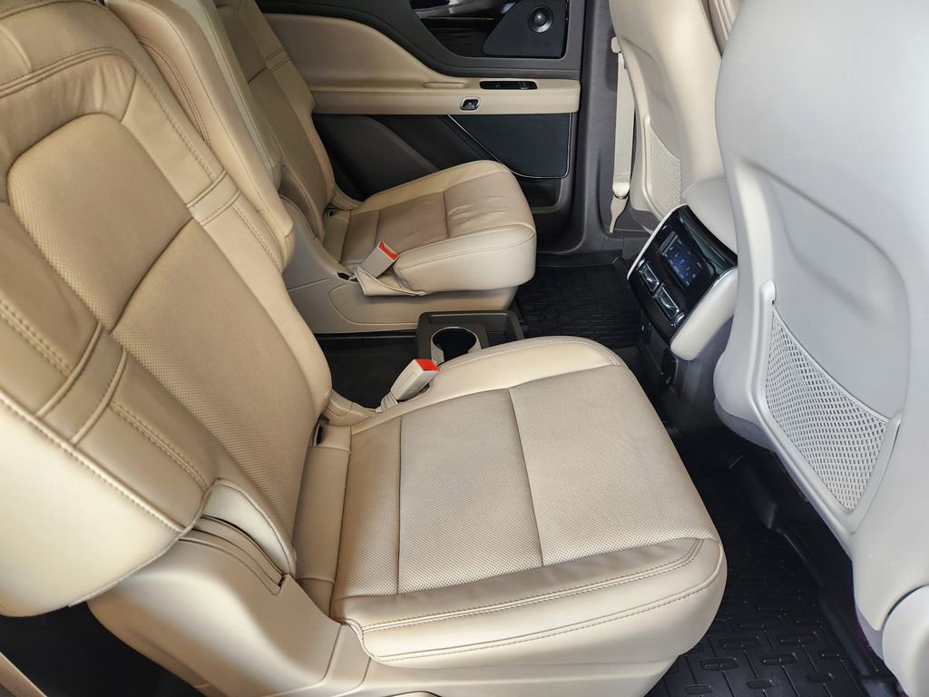 Used 2023 Lincoln Aviator Reserve w/ Equipment Group 201A image 32