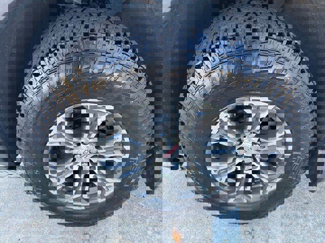 Used 2021 GMC Sierra 1500 4x4 Double Cab w/ Sierra Value Package image 12