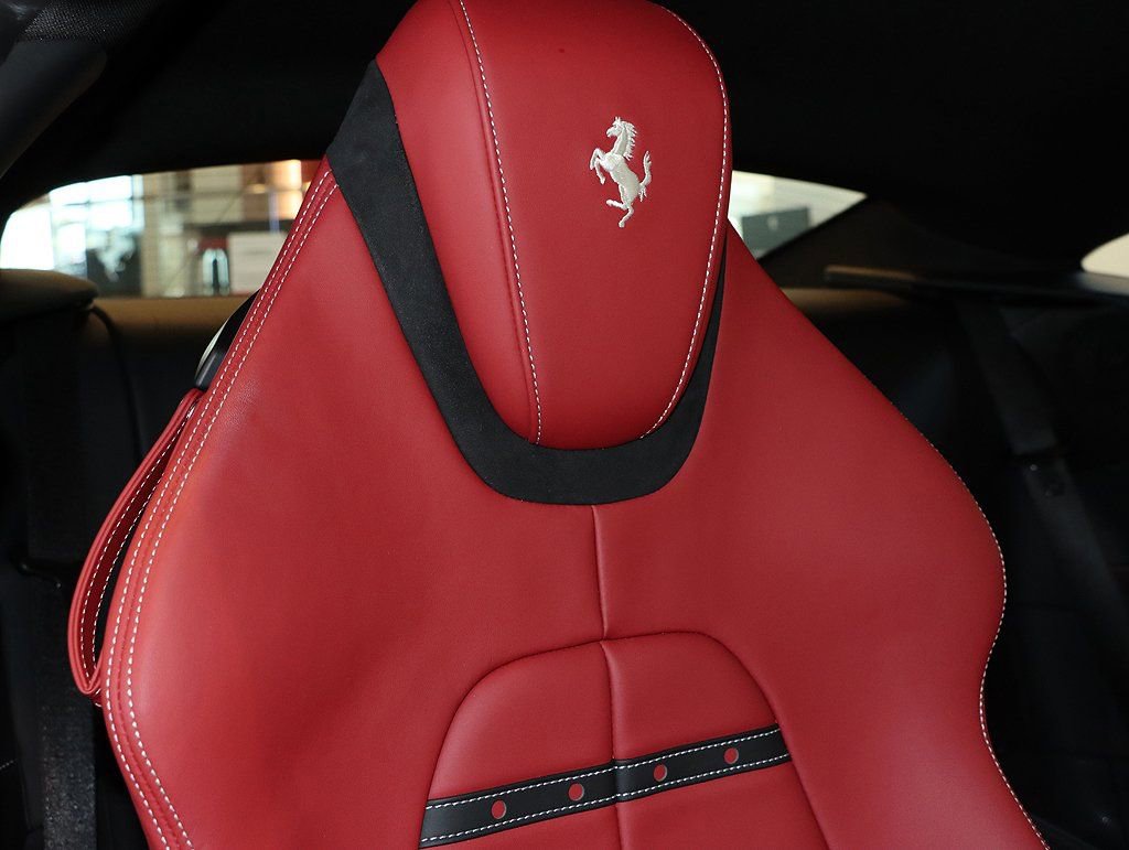 Certified 2021 Ferrari Roma image 40