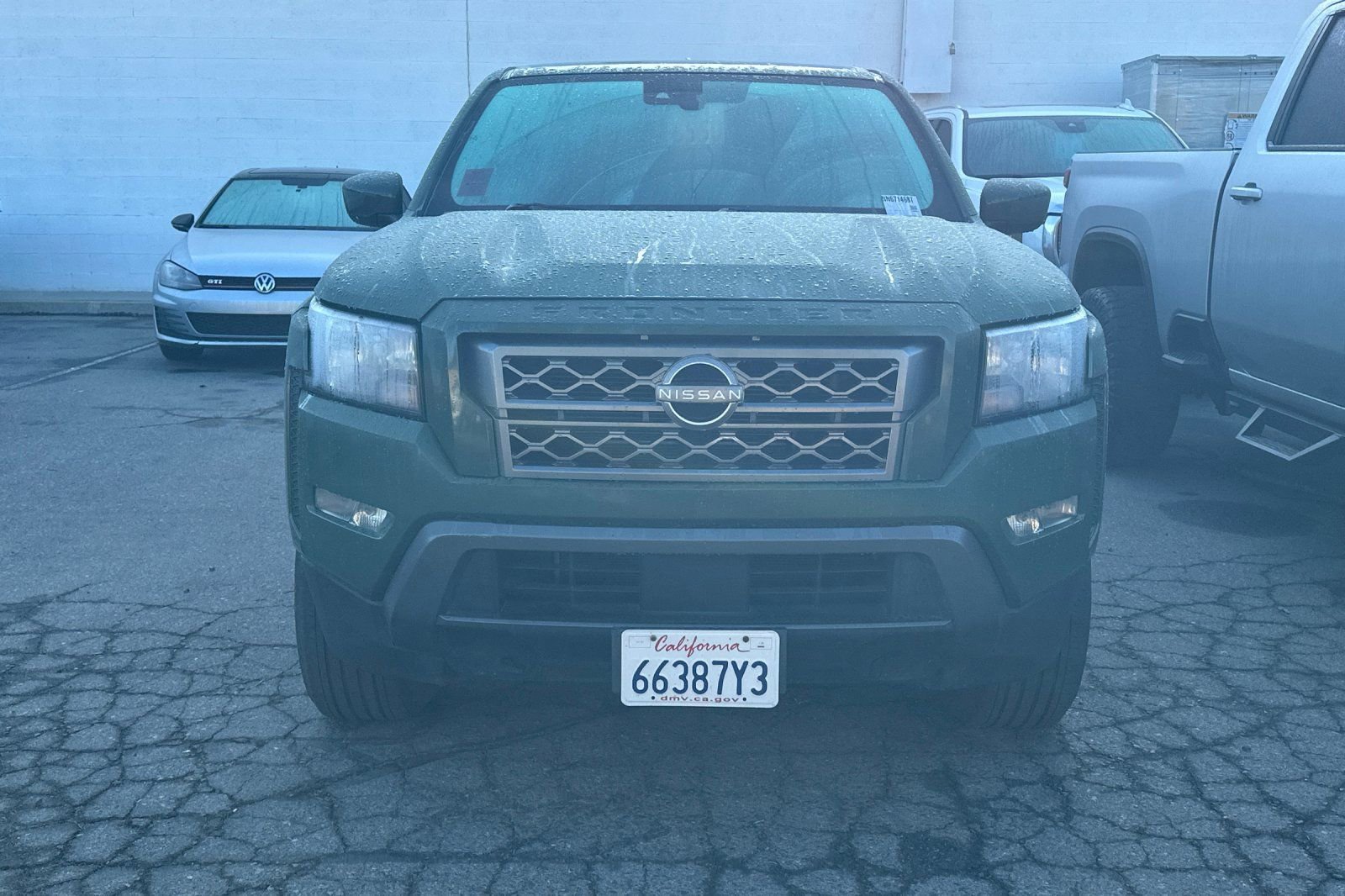 Used 2022 Nissan Frontier SV image 3